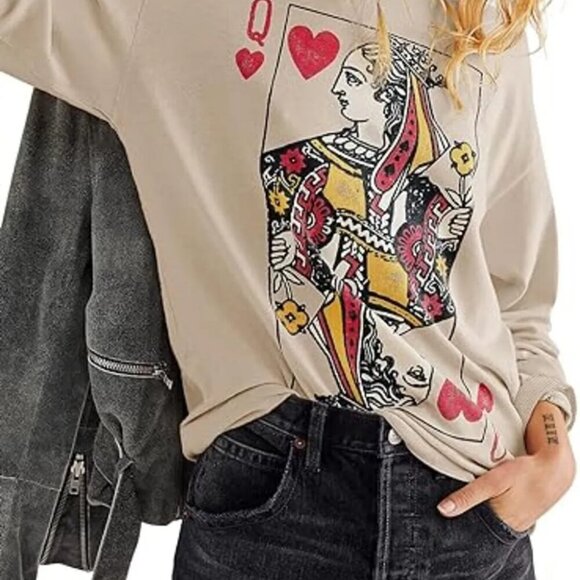 Queen of Hearts Playing Card Graphic Round Neck Sweatshirt - Picture 4 of 9